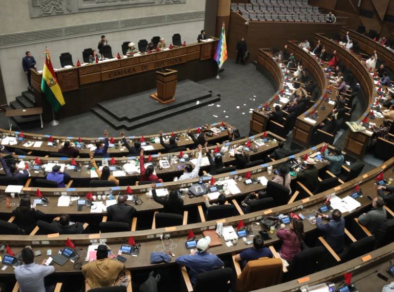 Diputados convoca a sesión especial para tratar vías en Yapacaní y Sucre, y la adhesión al Mercosur