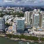 Fotografía de archivo del hotel Catalonia y del Malecón Center, en Santo Domingo (República Dominicana). EFE/Orlando Barría