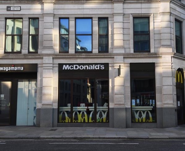 Imagen de archivo de un McDonalds en Londres (Reino Unido). EFE/EPA/FACUNDO ARRIZABALAGA