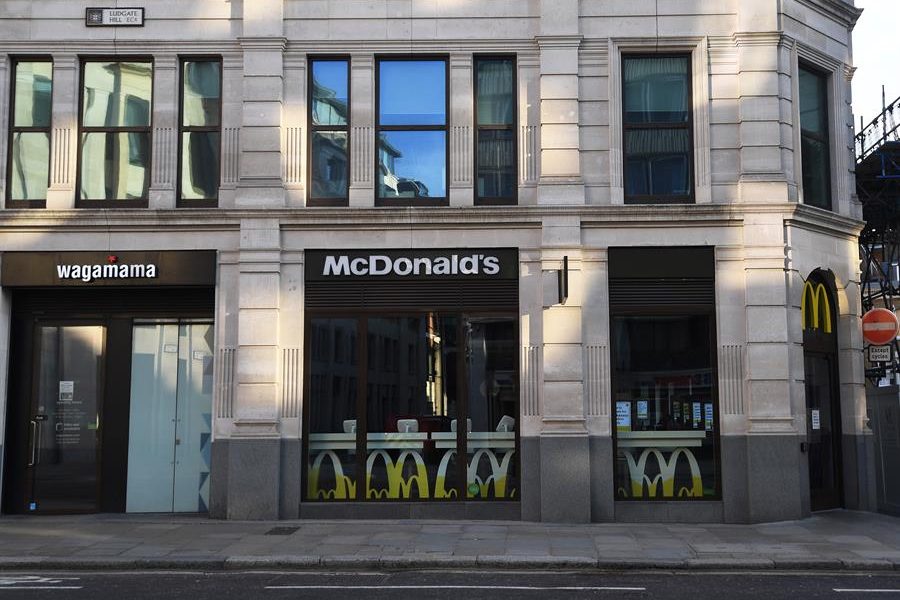 Imagen de archivo de un McDonalds en Londres (Reino Unido). EFE/EPA/FACUNDO ARRIZABALAGA