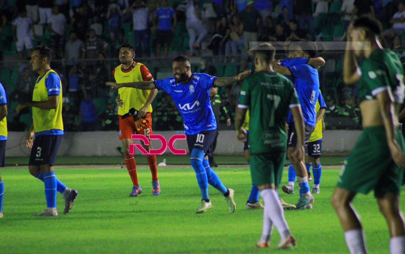 Blooming se impuso con dos golpes letales en el clásico 199