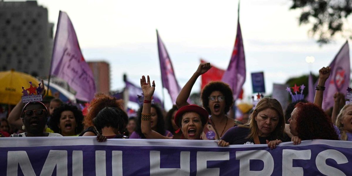 Marcha contra feminicidios en Brasil / EFE