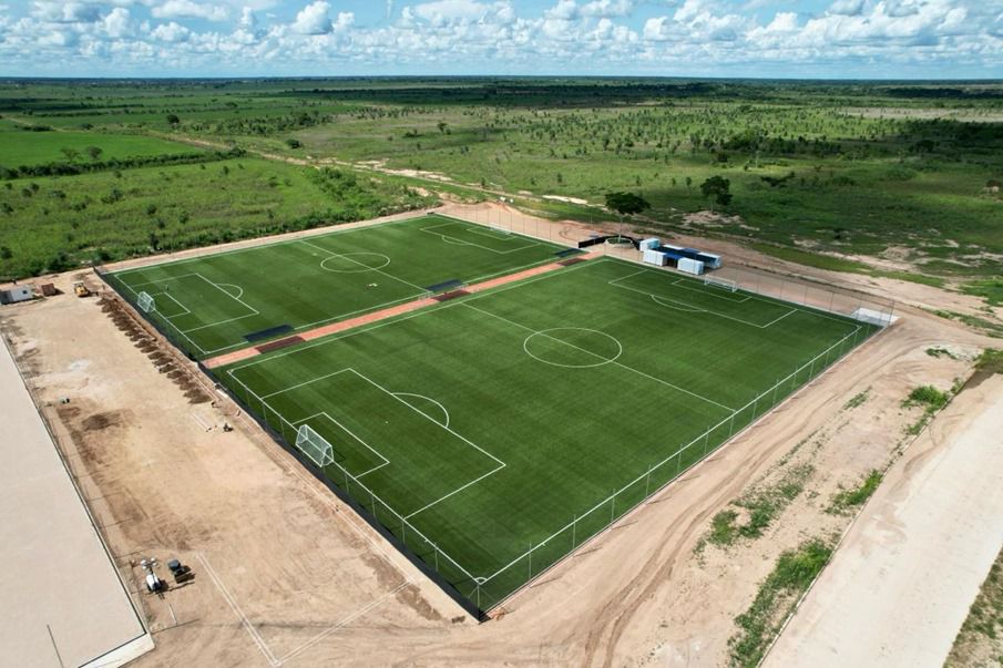 Bolívar inaugura dos canchas FIFA de su Academia Nacional de Fútbol con 2 millones de dólares