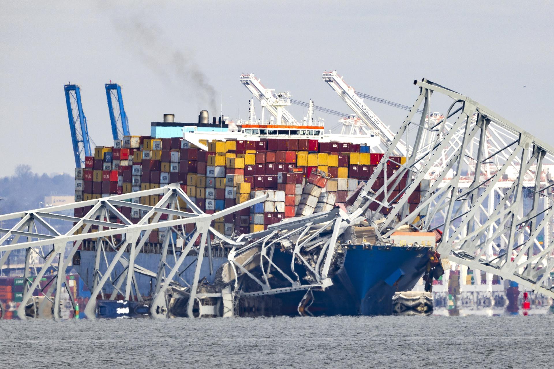 El colapso de un puente en Baltimore por el choque de un carguero provoca seis desaparecidos