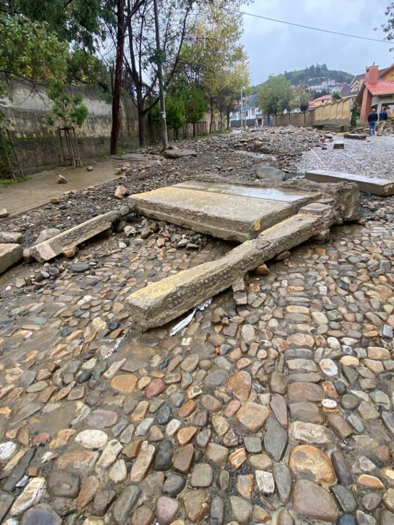 La Paz se declara en emergencia y clama por ayuda contra las riadas