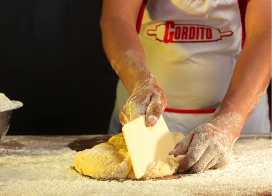 La salteña, obra de artesanos que es tradición en el Día del Padre