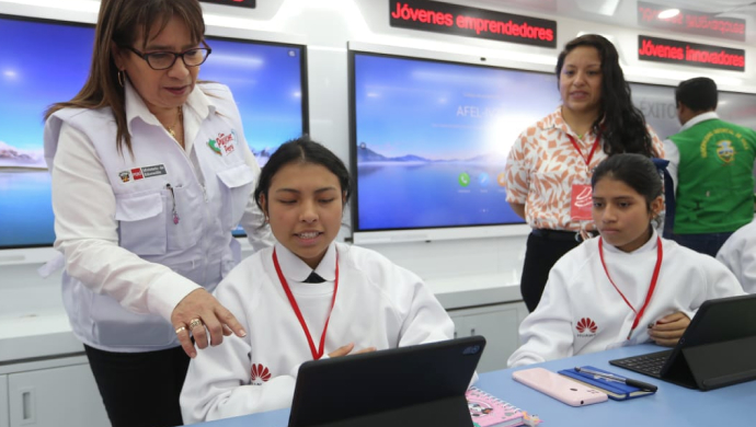 Huawei transforma la educación digital y conecta escuelas