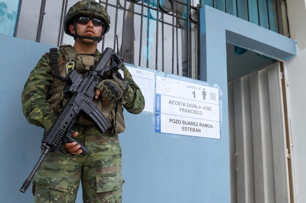 Matan al director de una cárcel en Ecuador y se rompe la tranquilidad en el referéndum