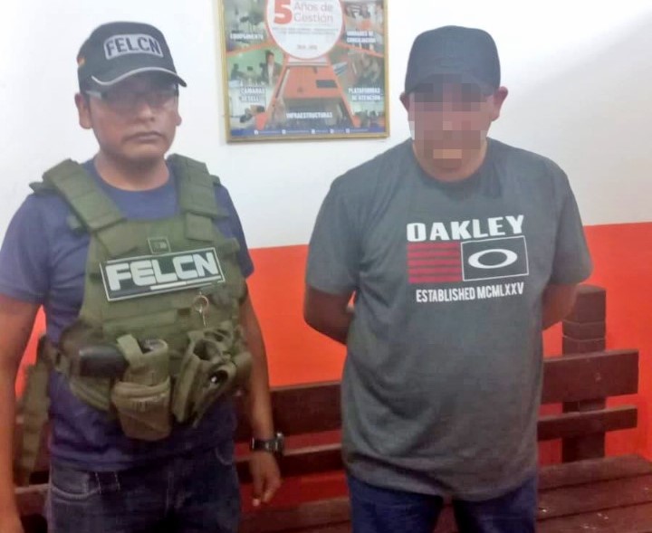 Exjefe policial hallado con droga fue aprehendido tras su entrega