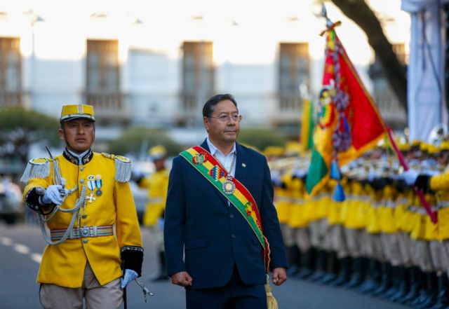 Arce Catacora saluda al valeroso pueblo chuquisaqueño en su aniversario