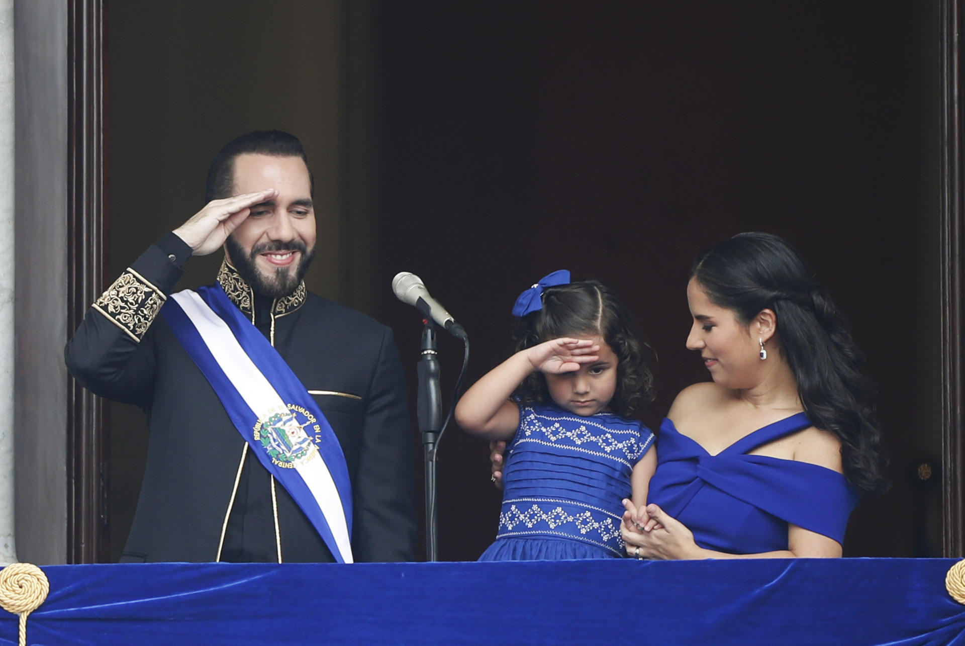 El presidente Bukele promete “sanar” la economía de El Salvador en su segundo mandato