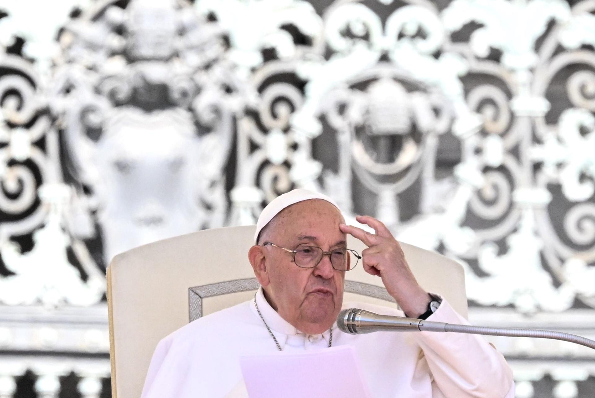 El papa Francisco recuerda que la guerra es siempre “una derrota” a dos días de participar en el G7