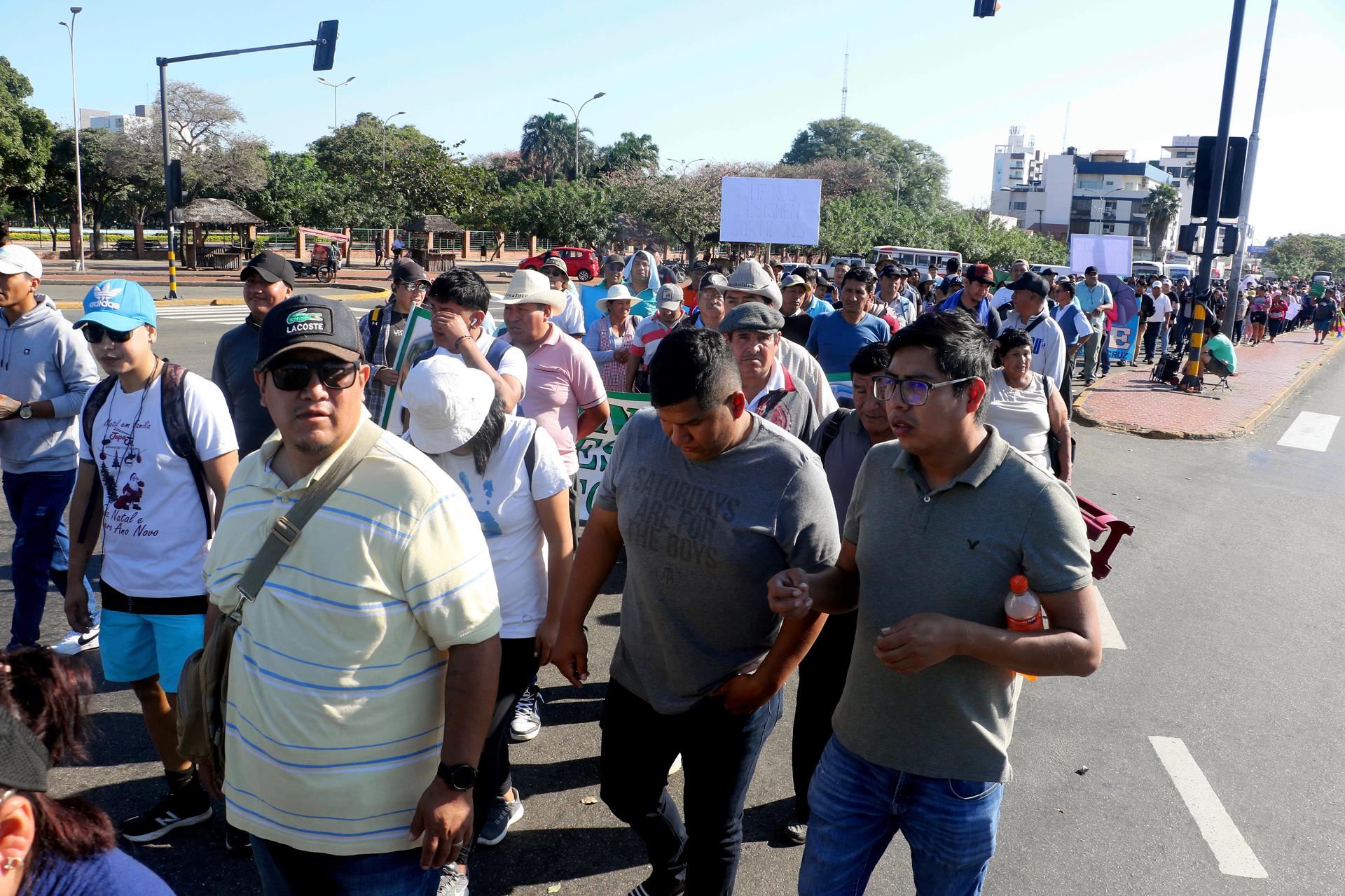 Crece el malestar social en Bolivia por la falta de combustibles y dólares