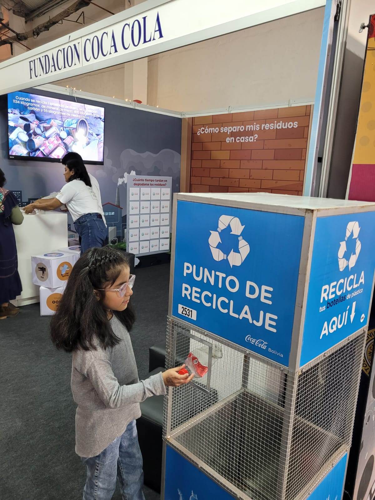 La Fundación Coca-Cola de Bolivia te invita a visitar su stand y sumarte al compromiso por un Mundo sin Residuos