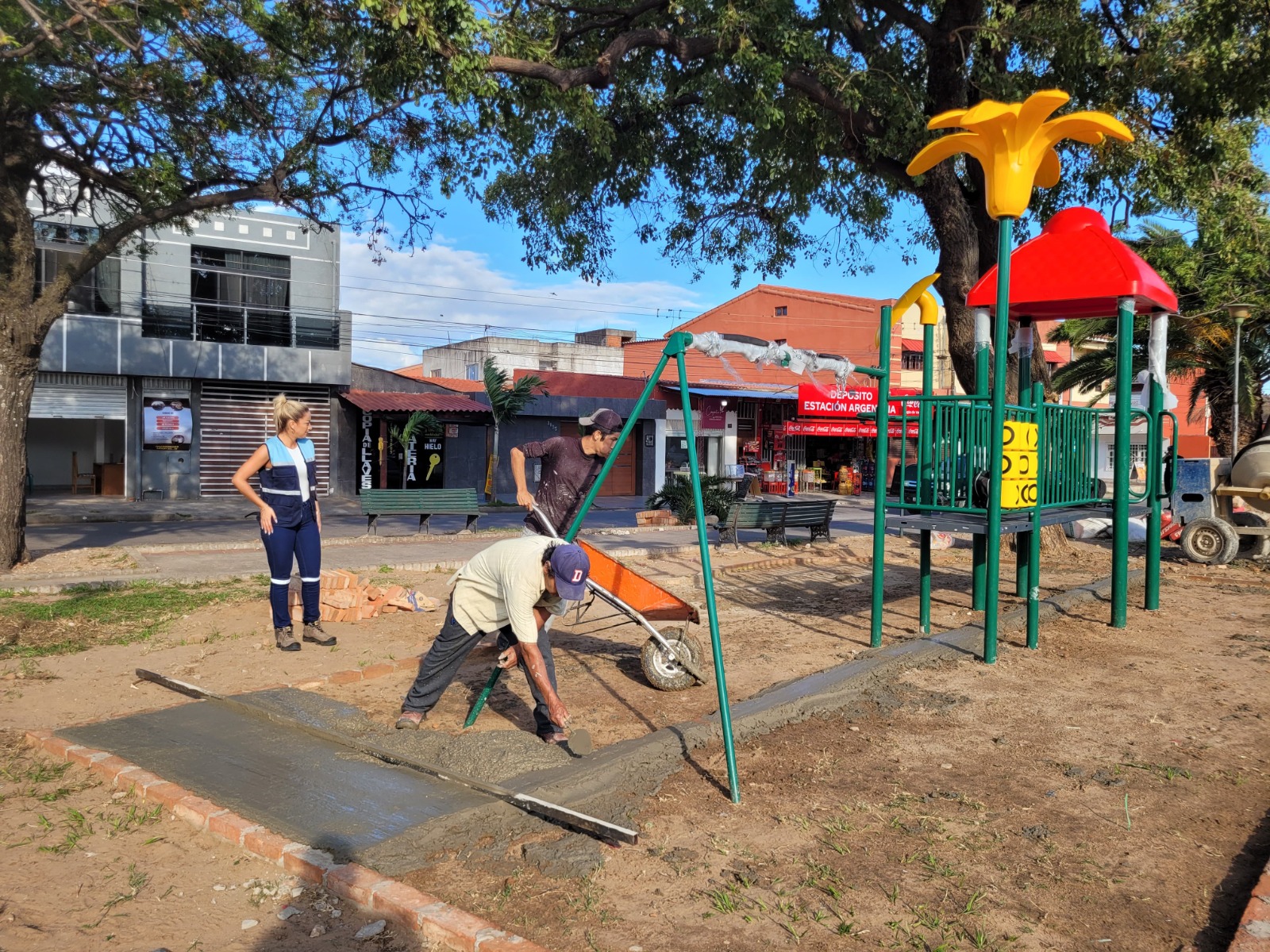 Santa Cruz: Falta de mantenimiento convierte parques en lugares inseguros para los niños