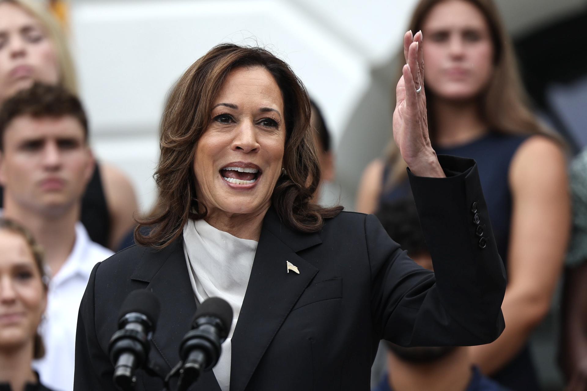 Kamala Harris allana su camino hacia la nominación demócrata en solo 24 horas