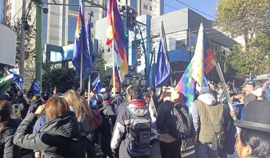 TSE no descarta suspensión del Encuentro por la Democracia debido a la tensión