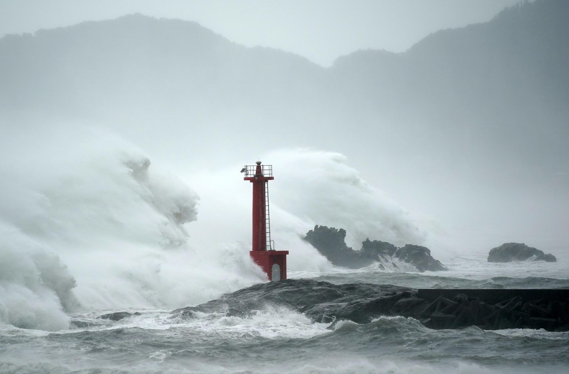 El norte y este de Japón se preparan para la llegada del tifón Maria el fin de semana