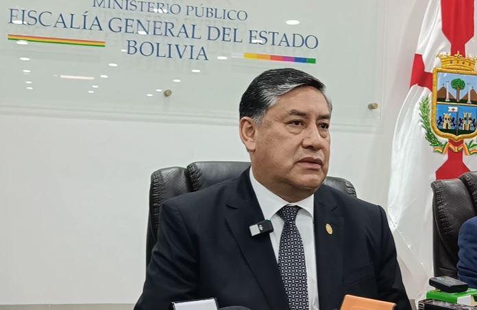 Fiscal general de Bolivia dice que no frenó investigación a Morales por trata de personas