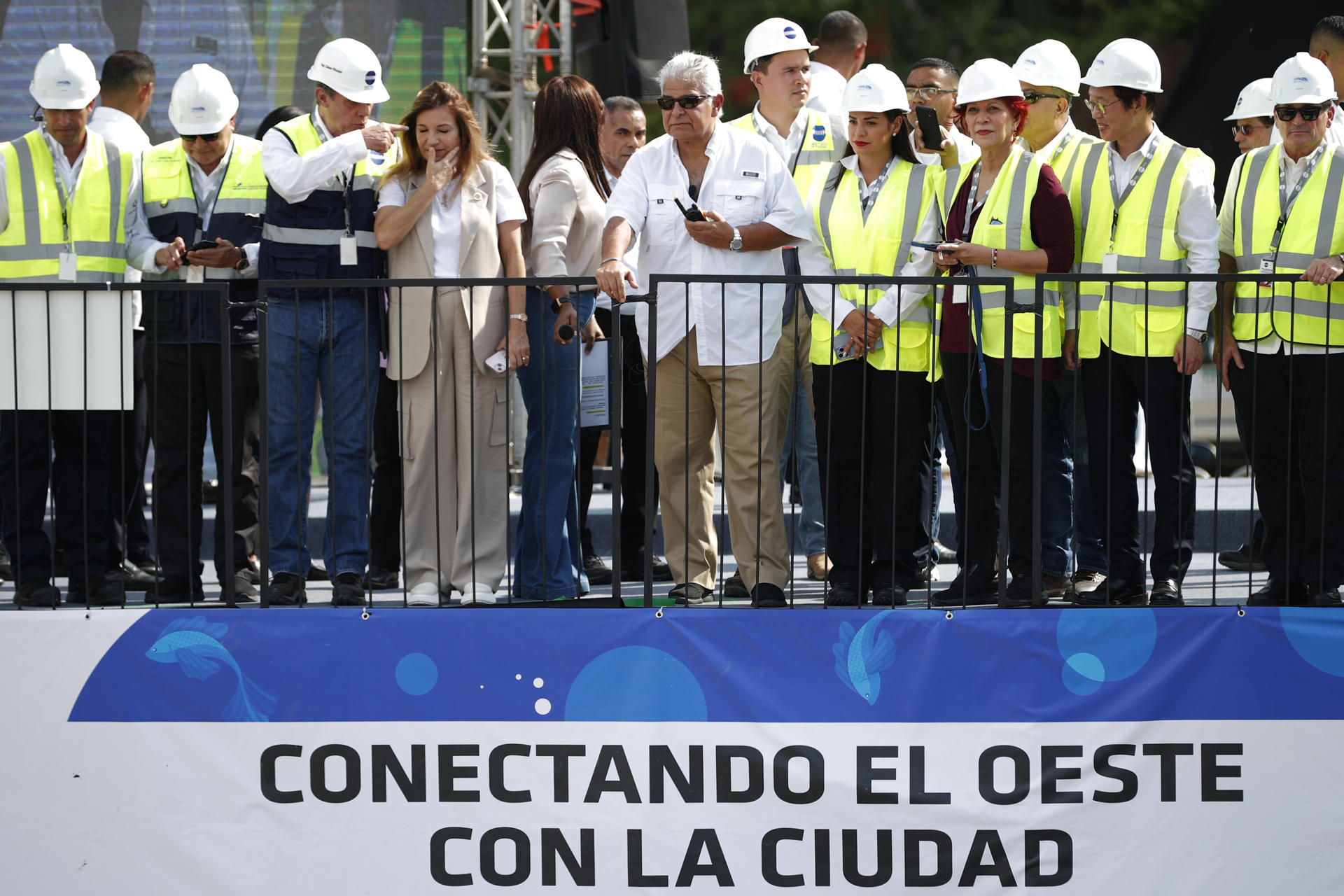 Panamá inicia la excavación del primer túnel de transporte que pasará bajo el Canal