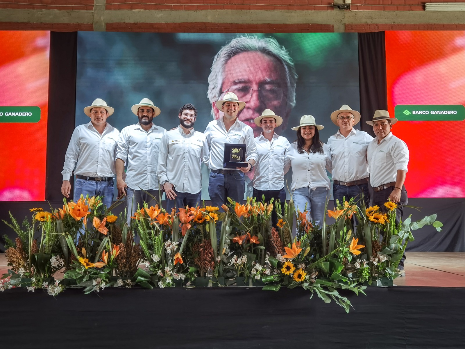 Agrocentro celebra 40 años y recibe el galardón “Semilla de Oro” a Mejor Stand en Agro Vidas 2024