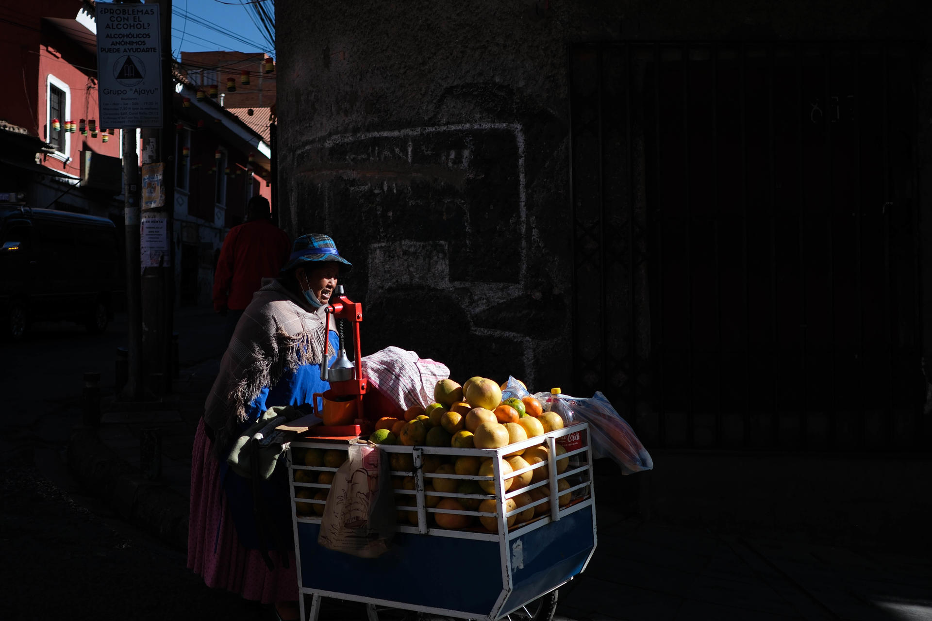 Bolivia reporta inflación de 5,5 % por alza en importaciones y “contrabando a la inversa”