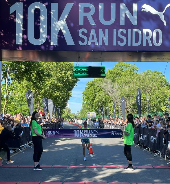 Héctor Garibay se lleva la victoria en el 10k San Isidro-Puma