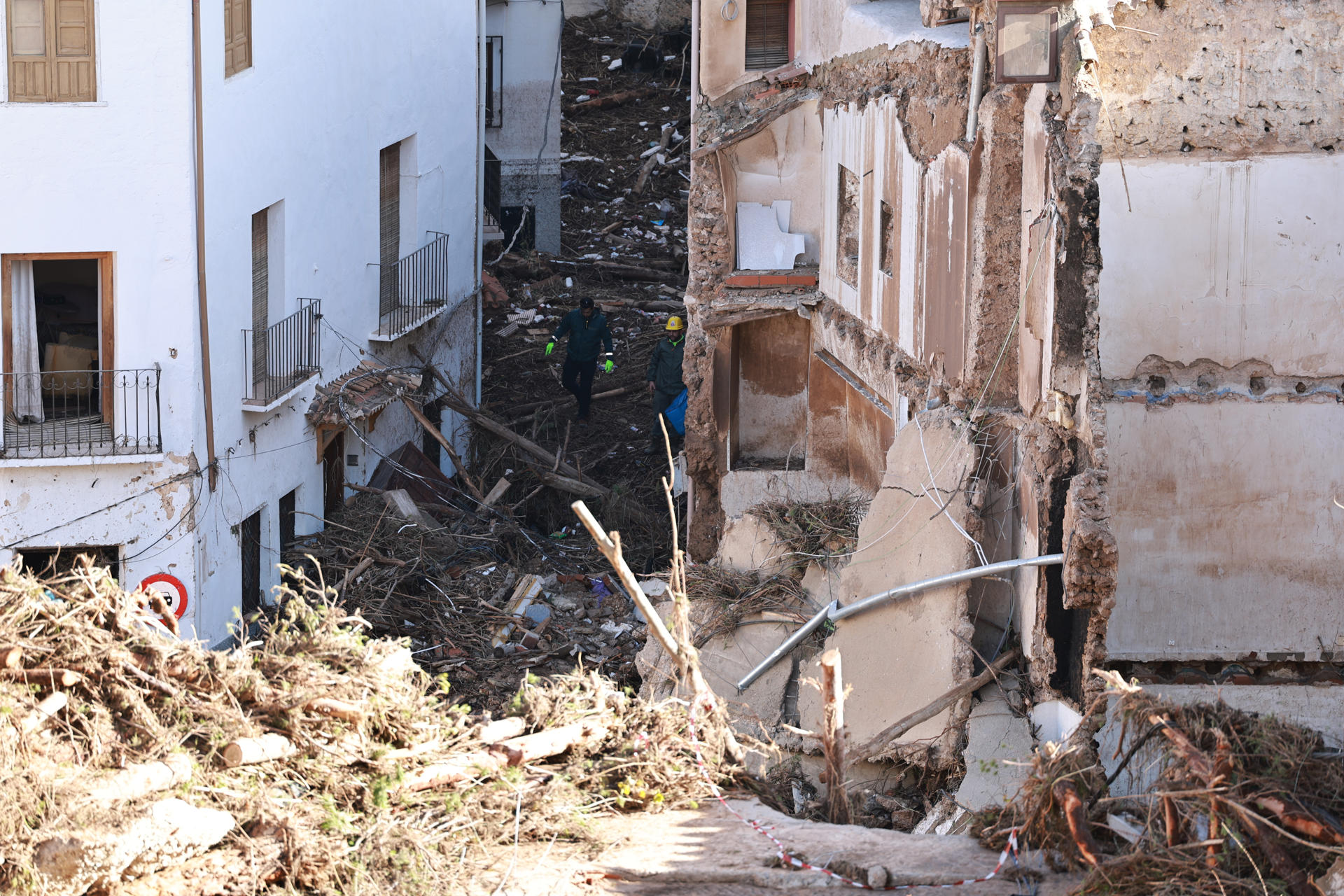 Siguen las tareas de desescombro en España por el temporal, que ya pierde intensidad