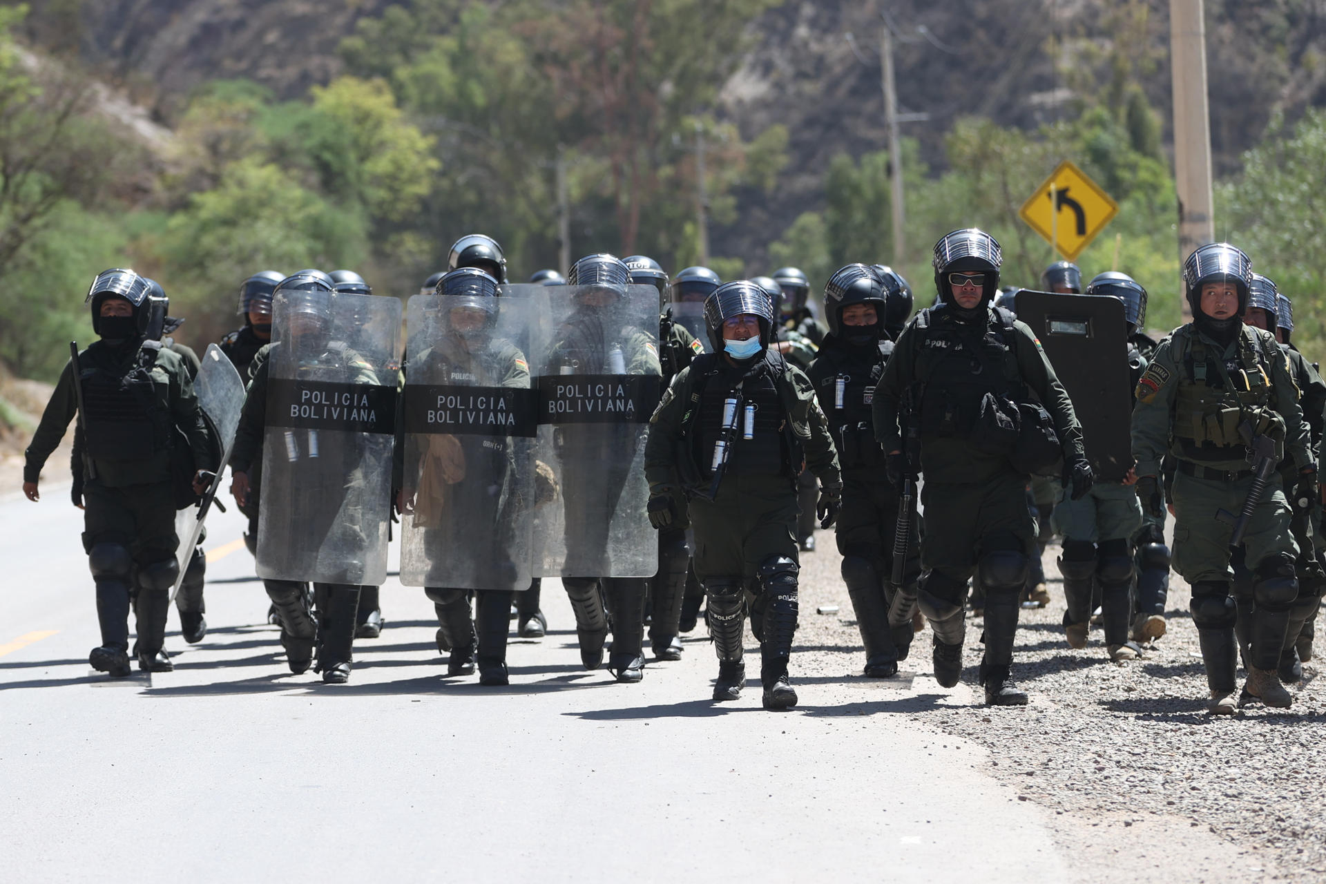 El Gobierno de Bolivia reporta 91 policías heridos en 21 días de bloqueo de ‘evistas’