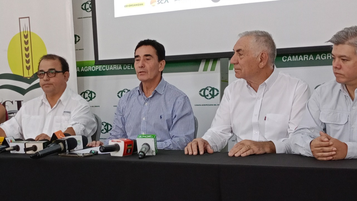 Productores cruceños se reúnen por crisis de diésel y declinan asistir a mesa de trabajo convocada por Arce