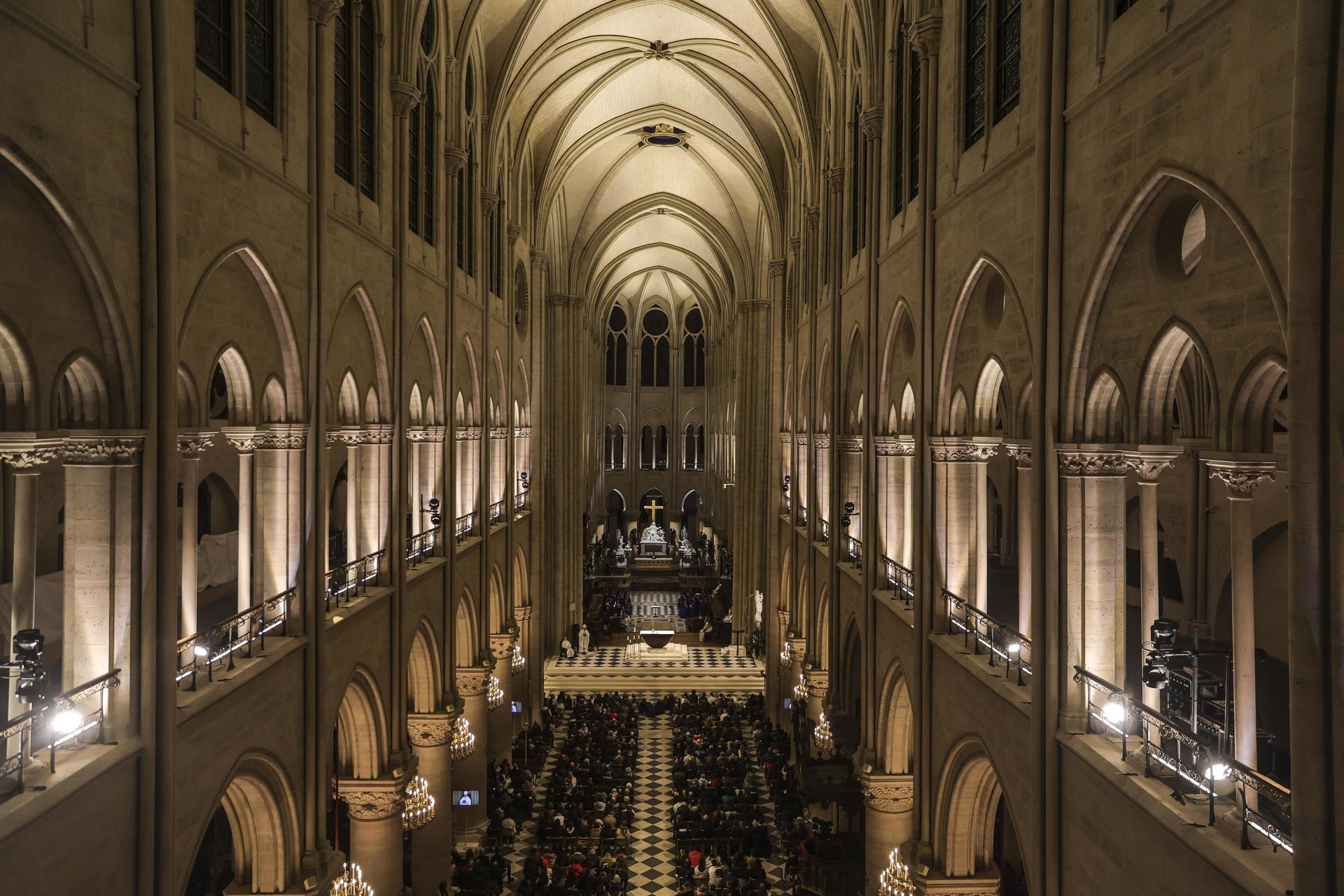 La misa del gallo vuelve a Notre Dame de París