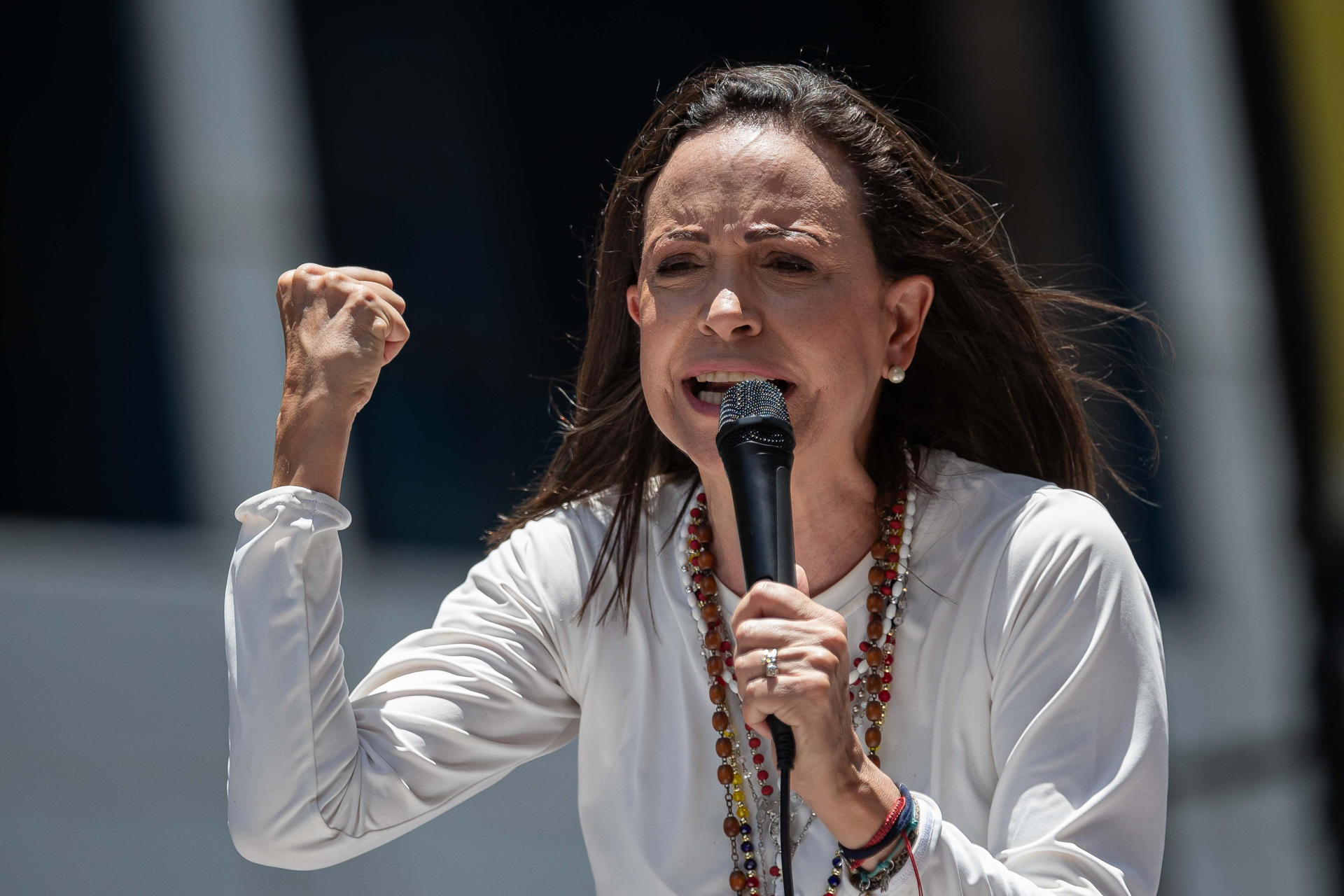 Machado convoca a los venezolanos a las calles un día antes de la investidura presidencial