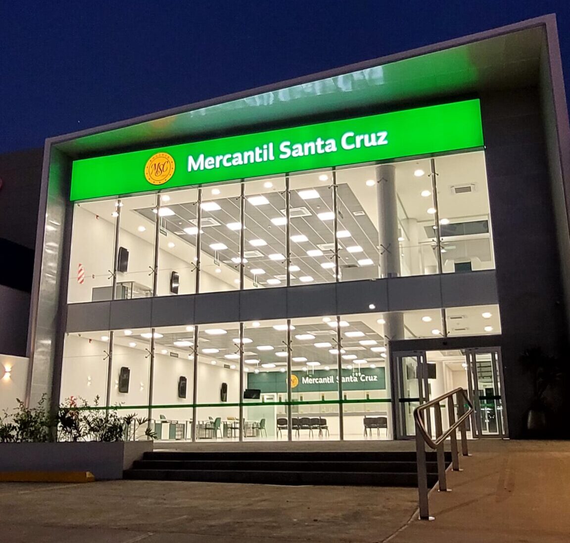 Banco Mercantil Santa Cruz abre nueva agencia en Santa Cruz con un diseño innovador y soluciones tecnológicas