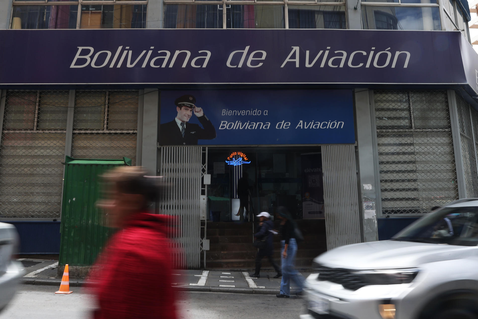 Crecen las quejas en Bolivia por un monopolio estatal “de facto” en la aviación comercial