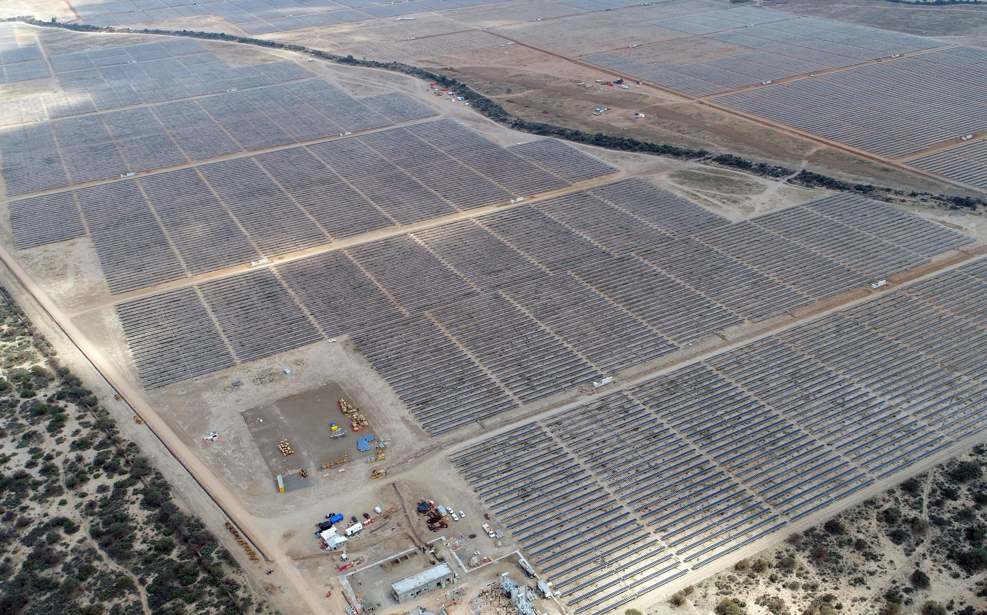 La adopción de energías renovables se reducirá en Latinoamérica en 2025, advierte experto