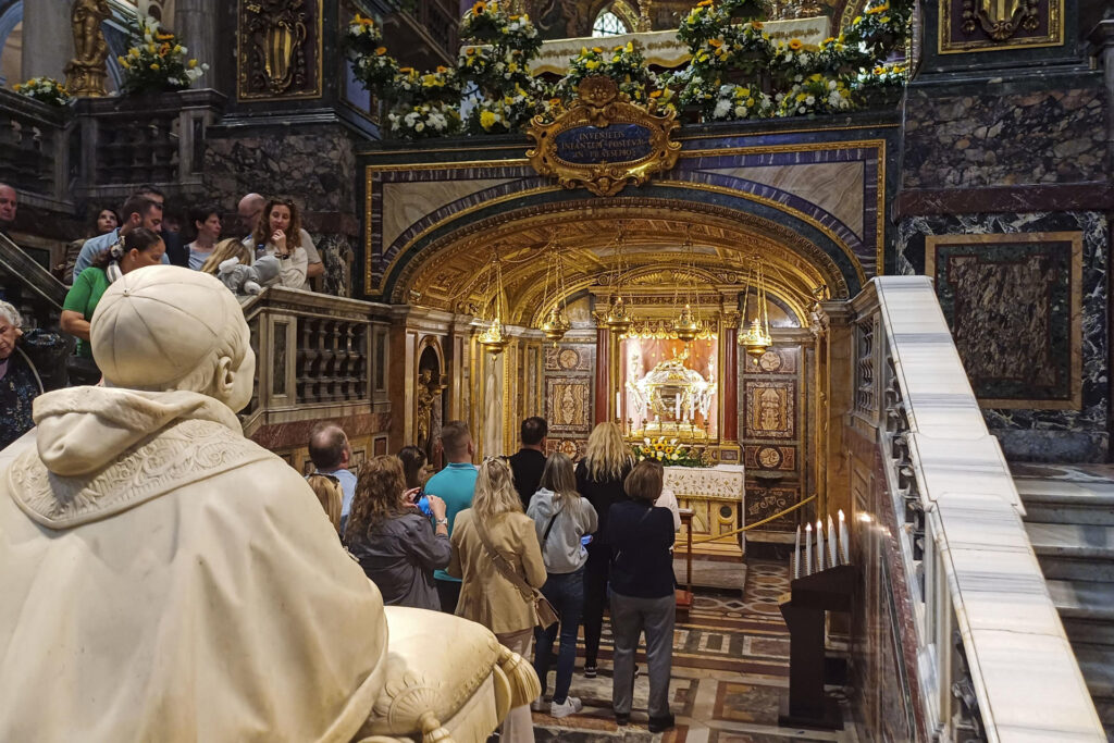 El sepulcro de Francisco en Santa María La Mayor, casi listo en vísperas de su funeral
