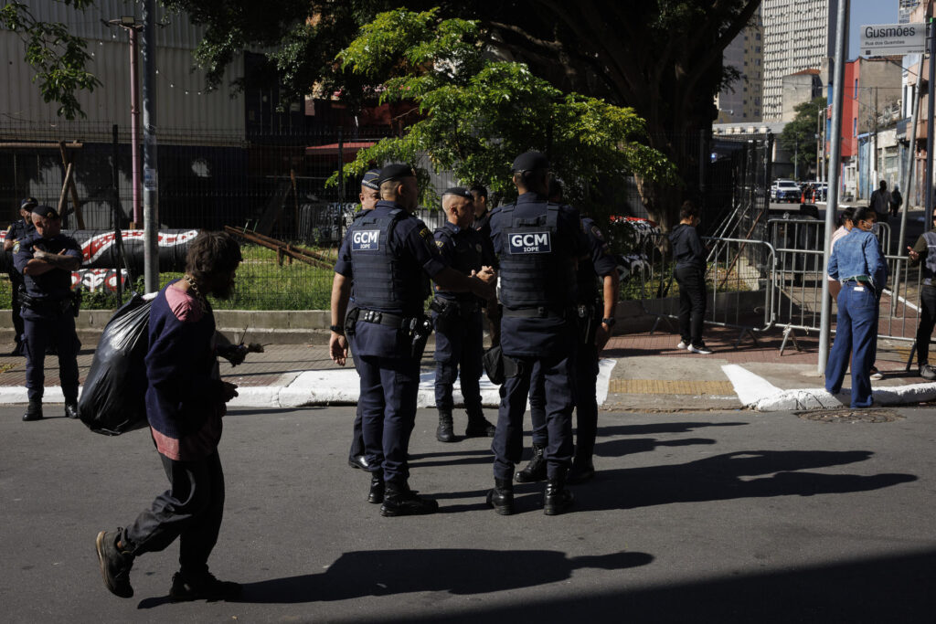 São Paulo desmonta el mayor mercado de drogas de Brasil entre denuncias por abuso policial