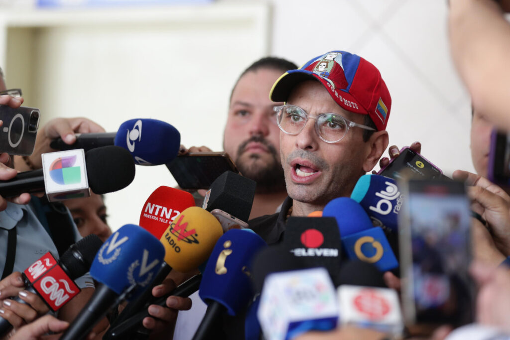 Capriles dice que ganó “la abstención” y promete hacer una “férrea oposición” al chavismo