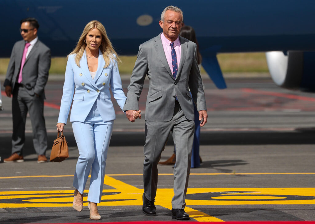 Robert Kennedy Jr. comienza visita oficial a Argentina y se reunirá este martes con Milei