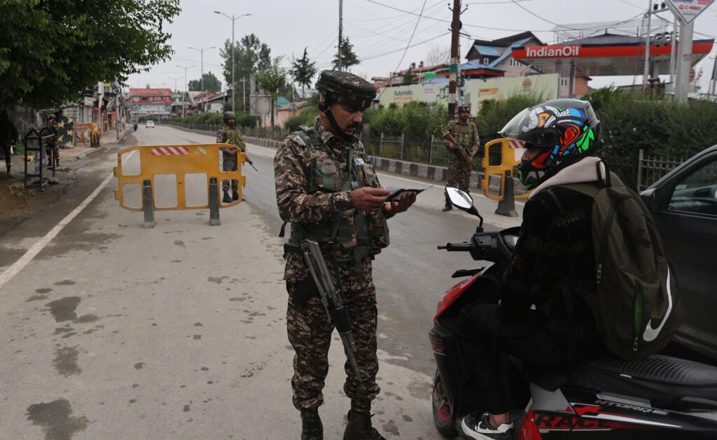 Pakistán reivindica amplios ataques de represalia contra instalaciones militares de la India