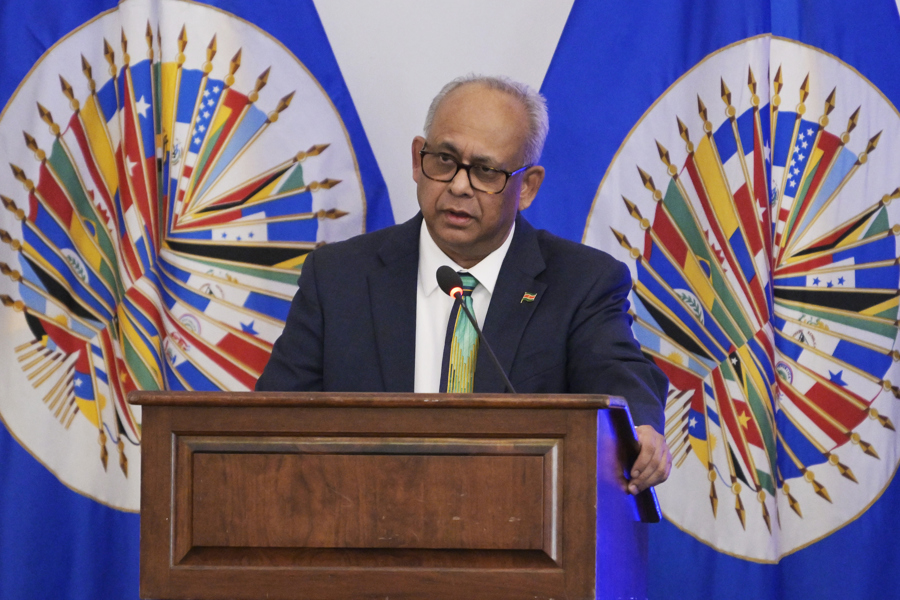 El nuevo secretario general de la OEA pone la crisis de Haití como su más alta prioridad