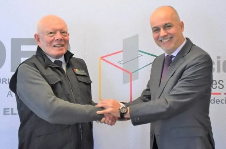 Embajador de la UE llama a un proceso electoral pacífico y transparente en Bolivia