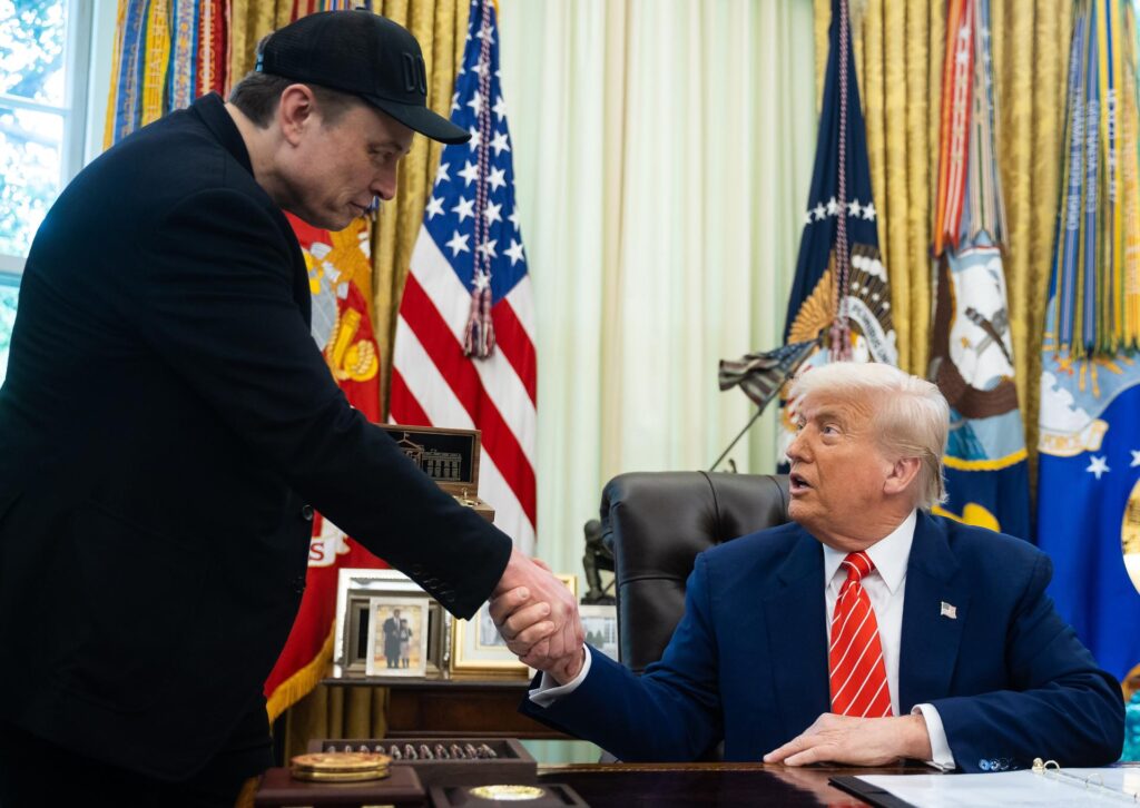 Trump agradece las disculpas de Musk y frena las represalias contra sus empresas