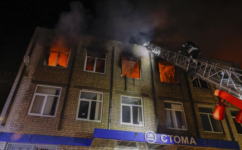 Al menos 3 muertos y 60 heridos en un nuevo ataque ruso contra Járkov