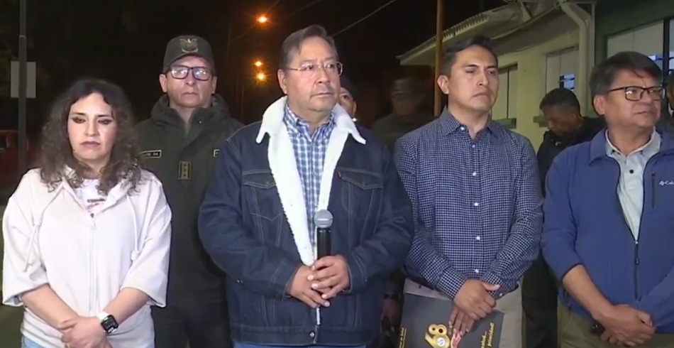 Arce acusa a Evo de buscar muertes en bloqueos y defiende despliegue militar
