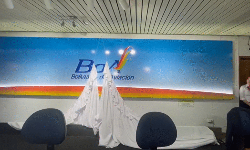 Boa renueva imagen en el aeropuerto de Santa Cruz con mostradores modernos y servicios digitales