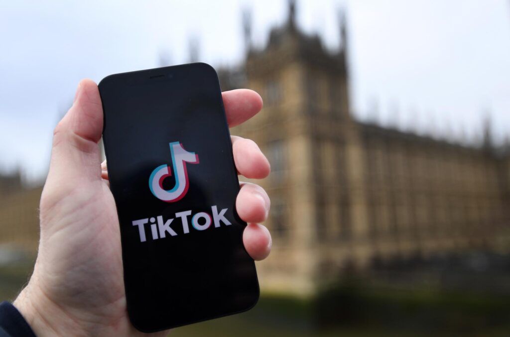 Trump y Xi buscarán “consumar” un pacto para que TikTok funcione legalmente en EE.UU.