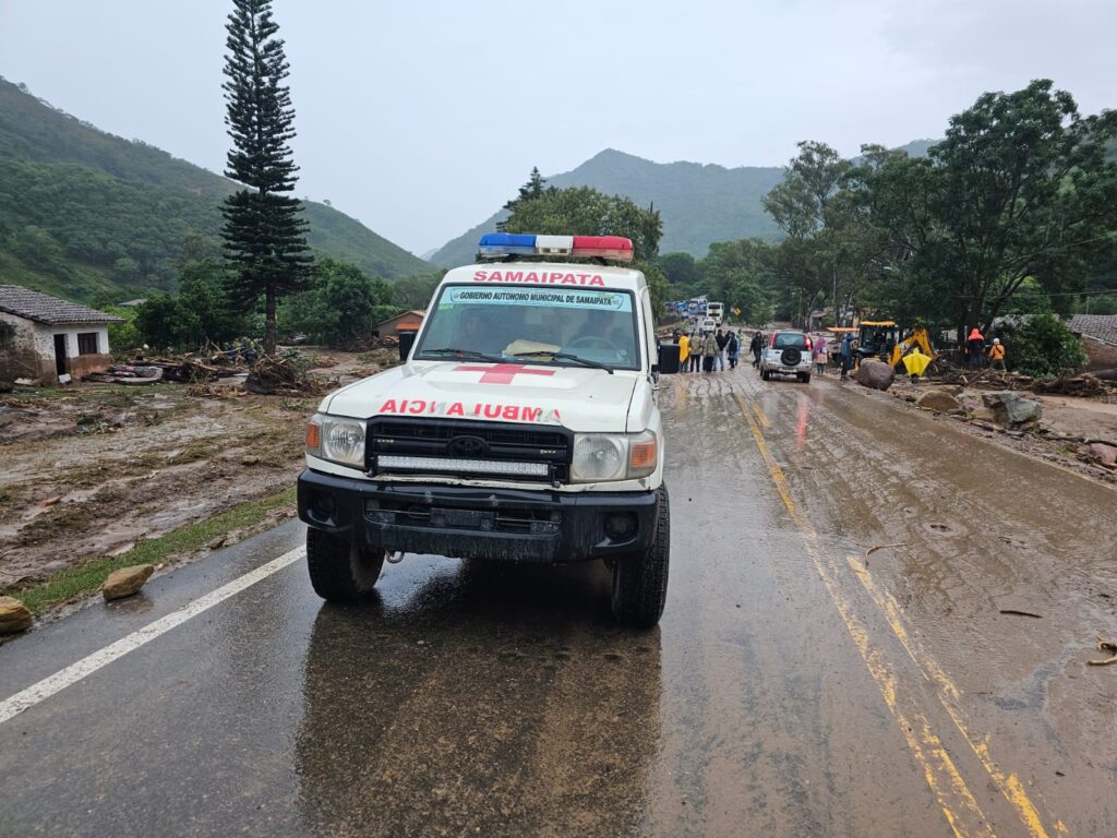 Sedes, junto a autoridades locales, atiende emergencias de salud por desborde de río en Samaipata