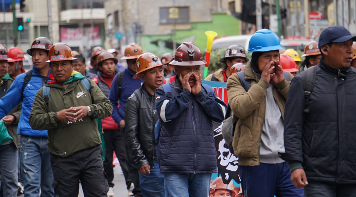 COB mantiene paro indefinido y movilizaciones pese a feriados de fin de año