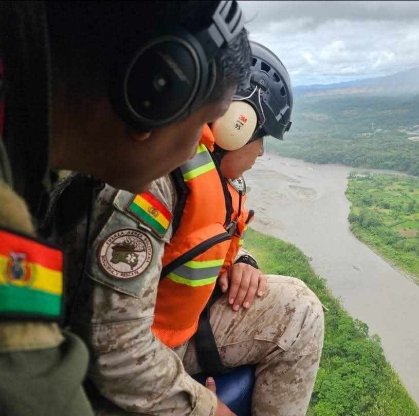 Ministerio de Defensa despliega operativo de emergencia por desborde del río Piraí en Santa Cruz